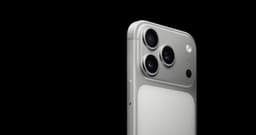 iPhone 17 — Silver